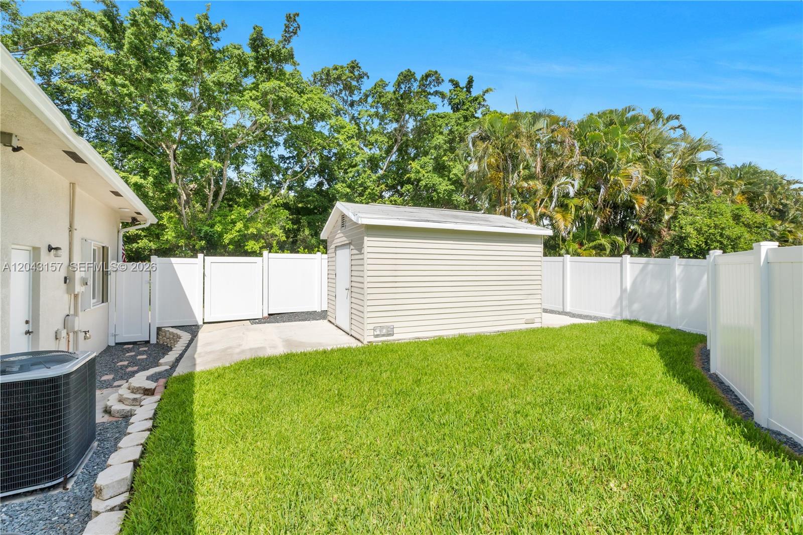 720 Old Nob Hill Road Plantation, FL 33324 - Photo 32 of 38