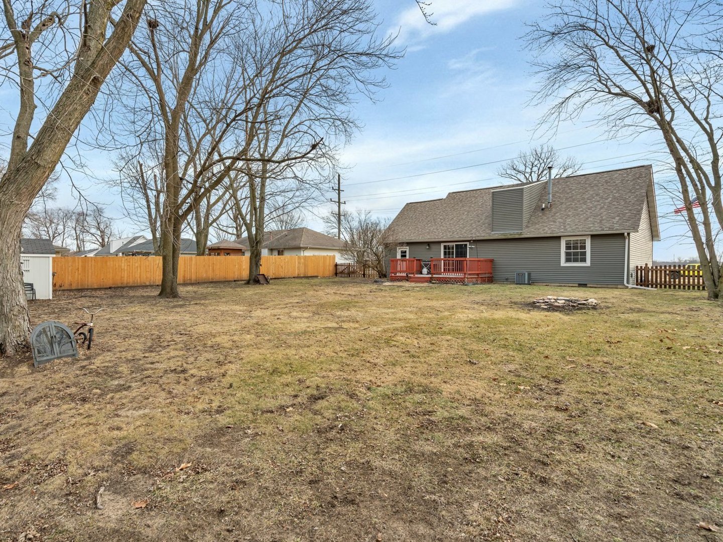 1070 West Kennedy Road Braidwood, IL 60408 - Photo 28 of 33 a view of a house with a yard
