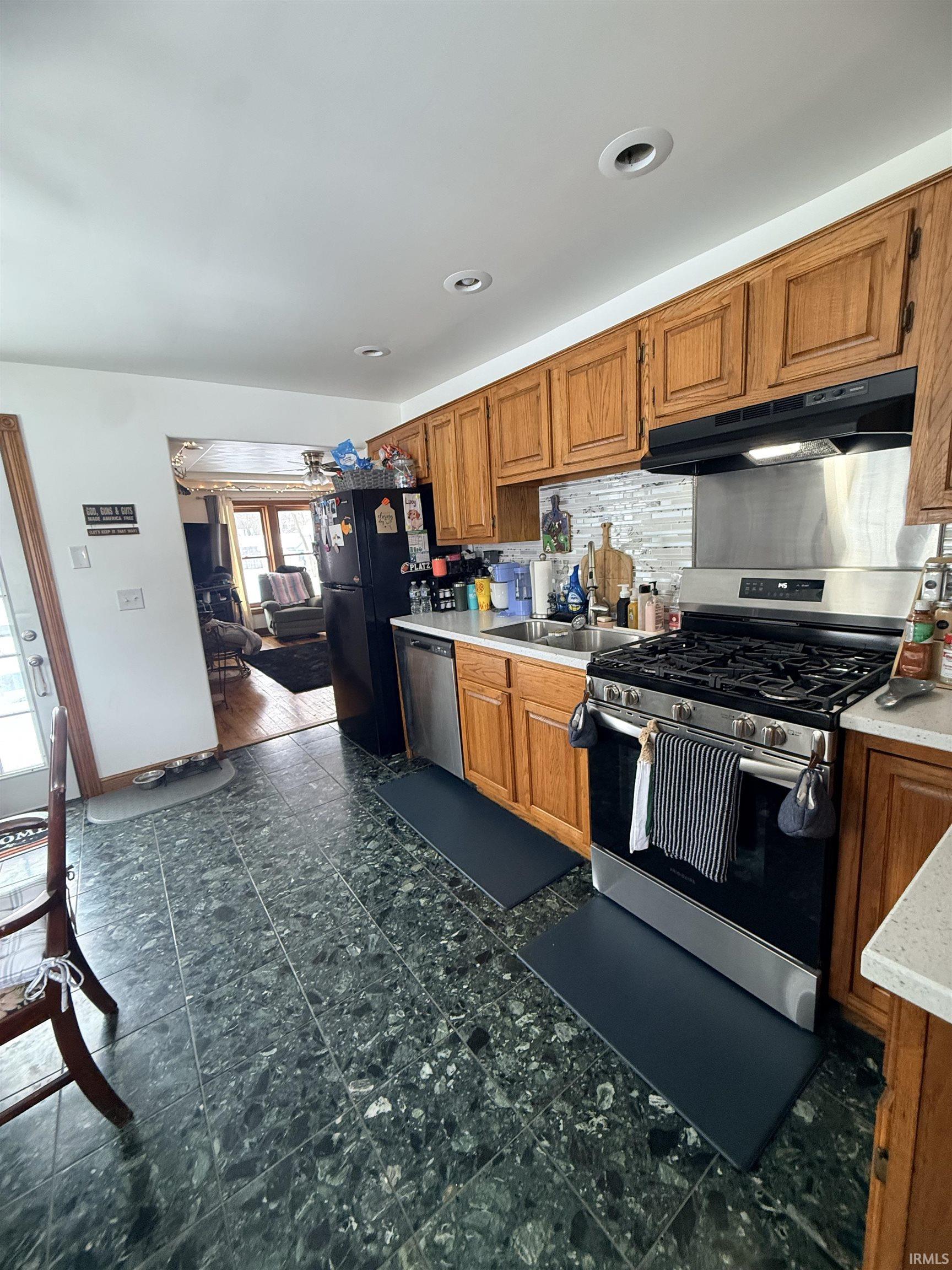 4741 Allen Street Tyner, IN 46572 - Photo 5 of 32