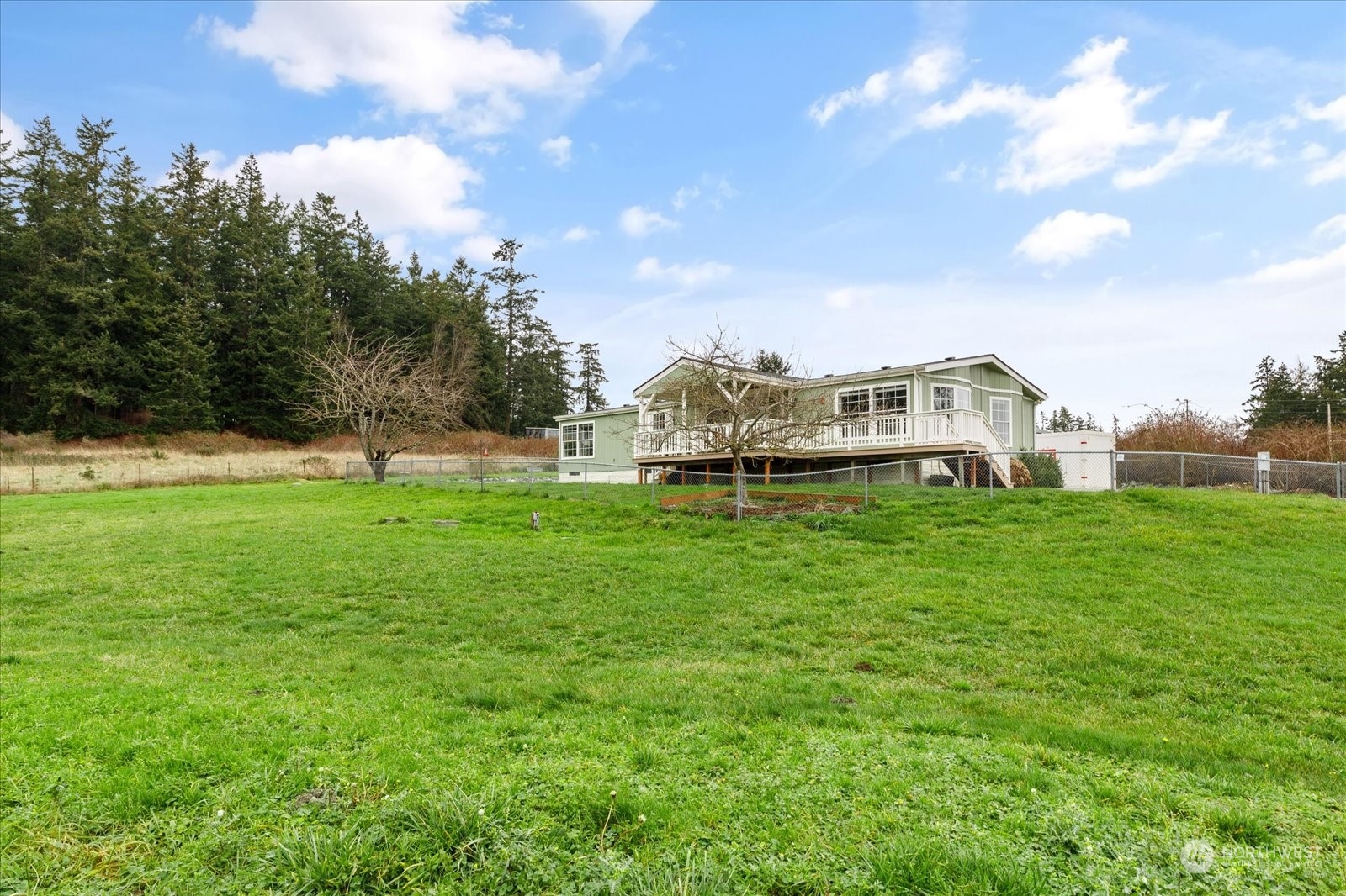 41 East Green Valley Road Oak Harbor, WA 98277 - Photo 2 of 40 Gallery Image 2