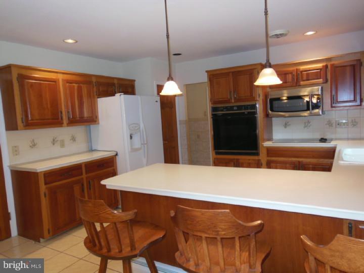 564 Walter Road Warminster, PA 18974 - Photo 6 of 21