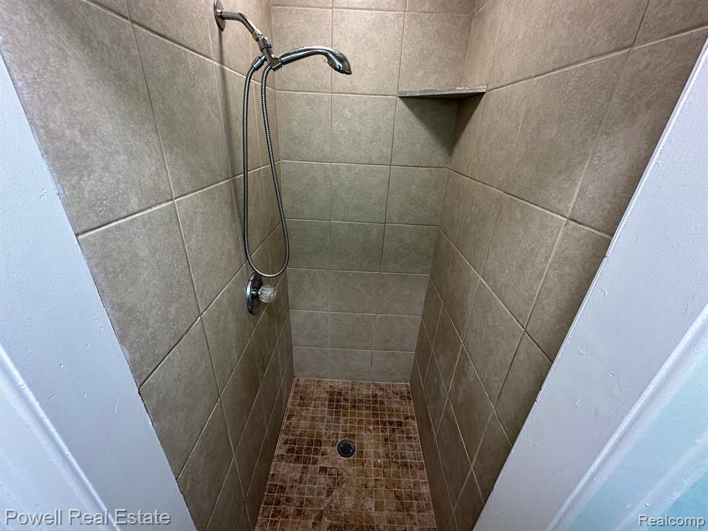 43 Summit Street Pontiac, MI 48342 - Photo 12 of 24