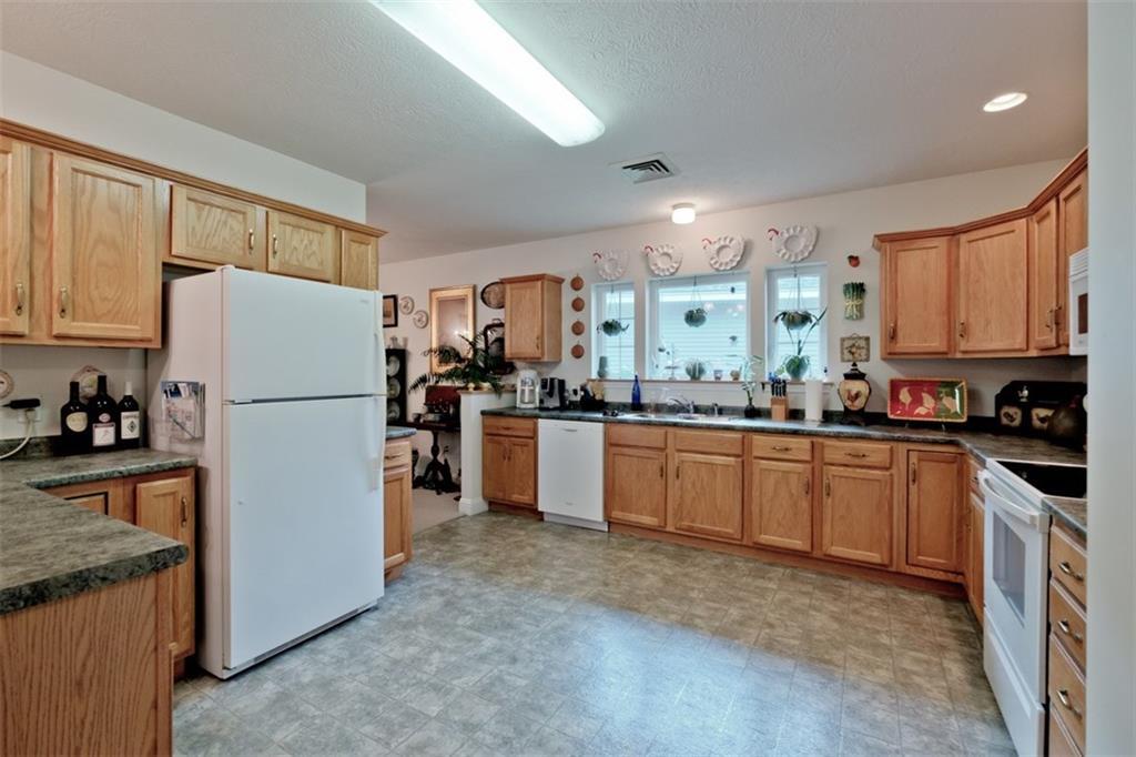 10 Kavanaugh Road, Unit 10 Old Orchard Beach, ME 04064 - Photo 7 of 26 Photo