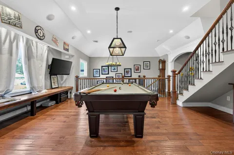 $1,329,000 | 322 Rose Lane, Smithtown, NY 11787