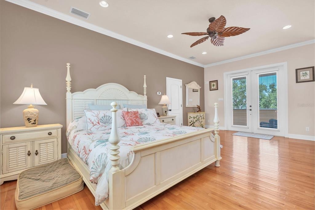 16102 4th Street East Redington Beach, FL 33708 - Photo 23 of 60