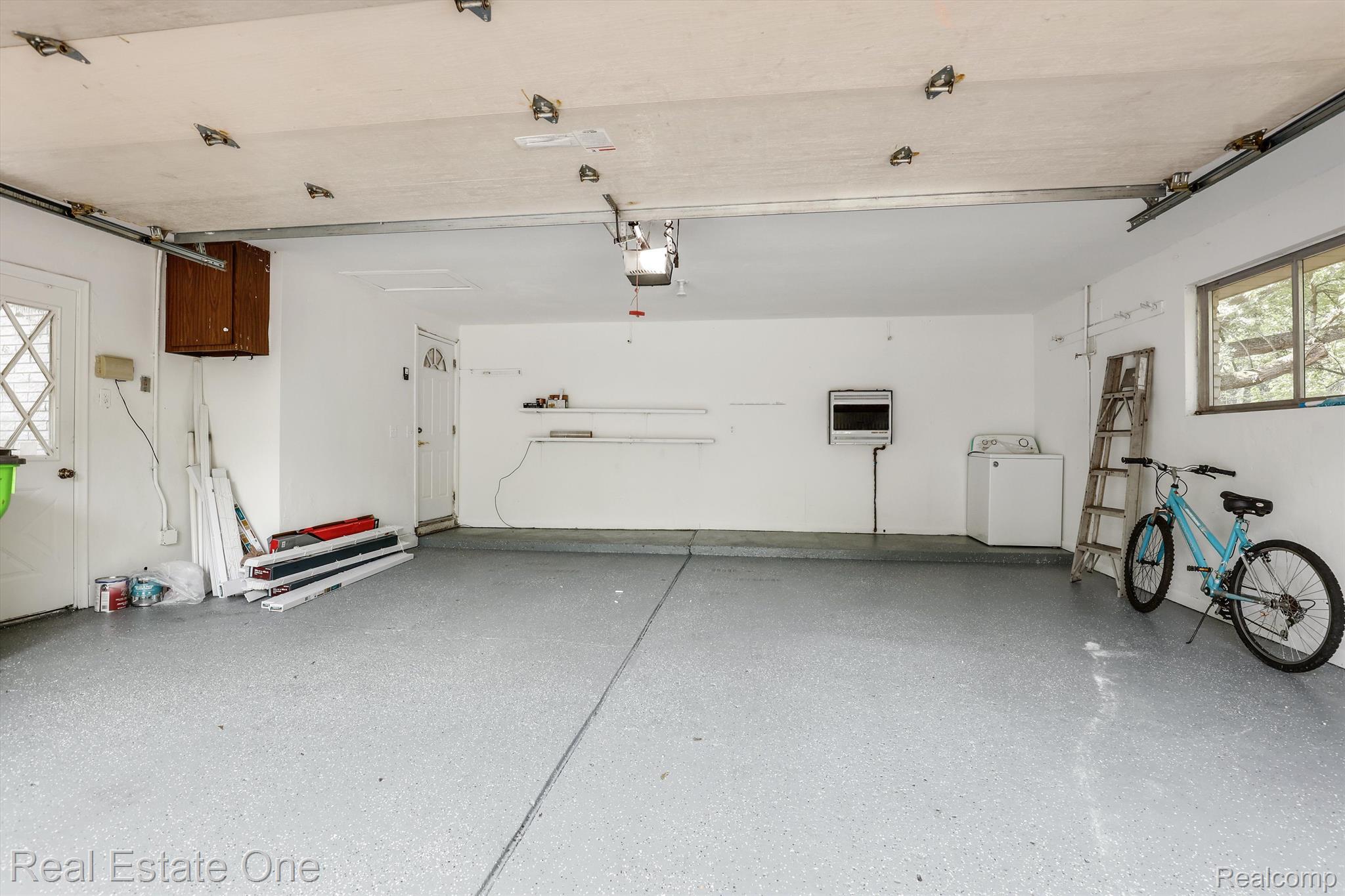 4153 Stoddard Road West Bloomfield, MI 48323 - Photo 9 of 46 Gallery Image 9