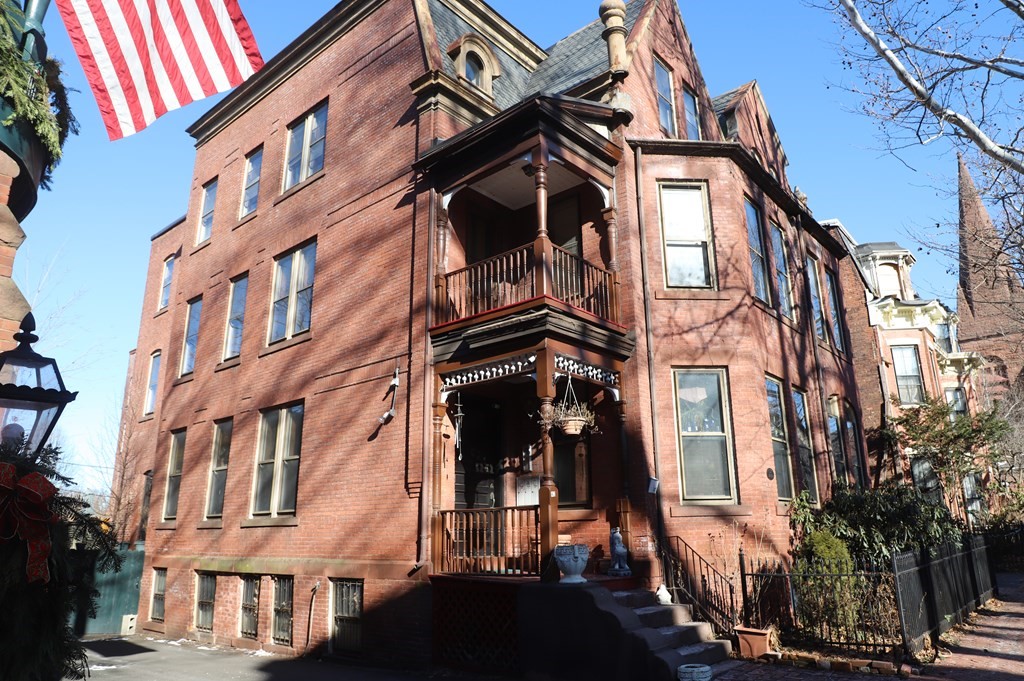 42-44 Mattoon Street Springfield, MA 01105 - Photo 3 of 7