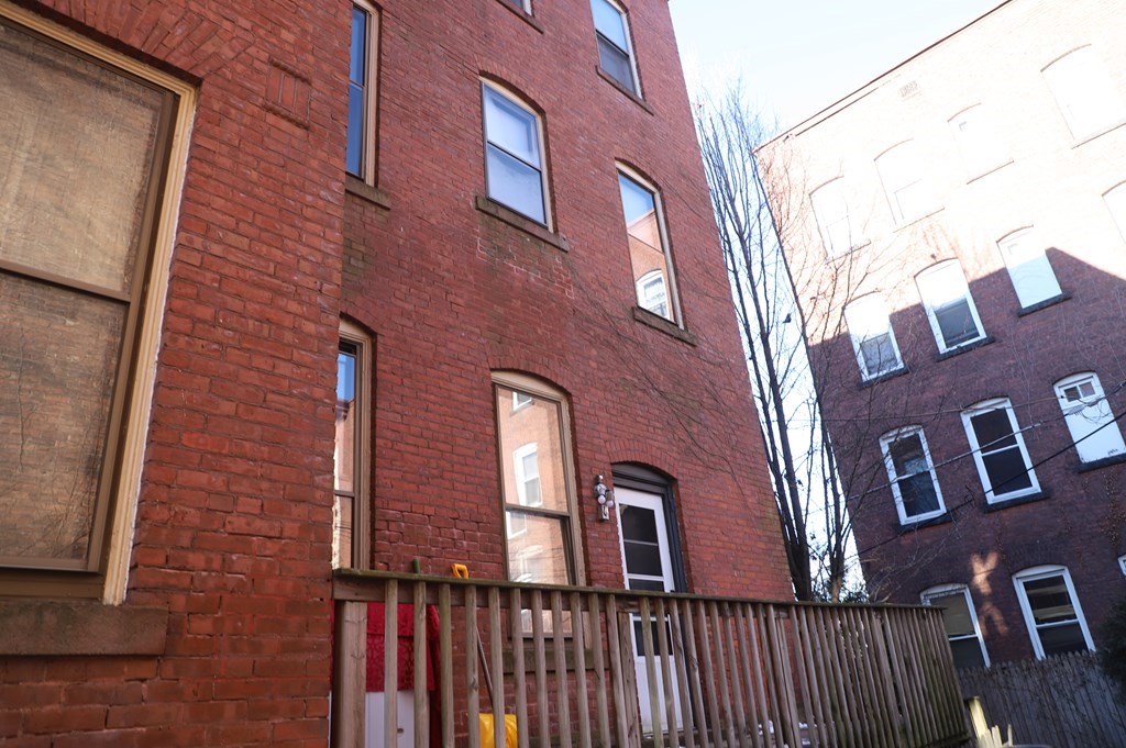 42-44 Mattoon Street Springfield, MA 01105 - Photo 6 of 7