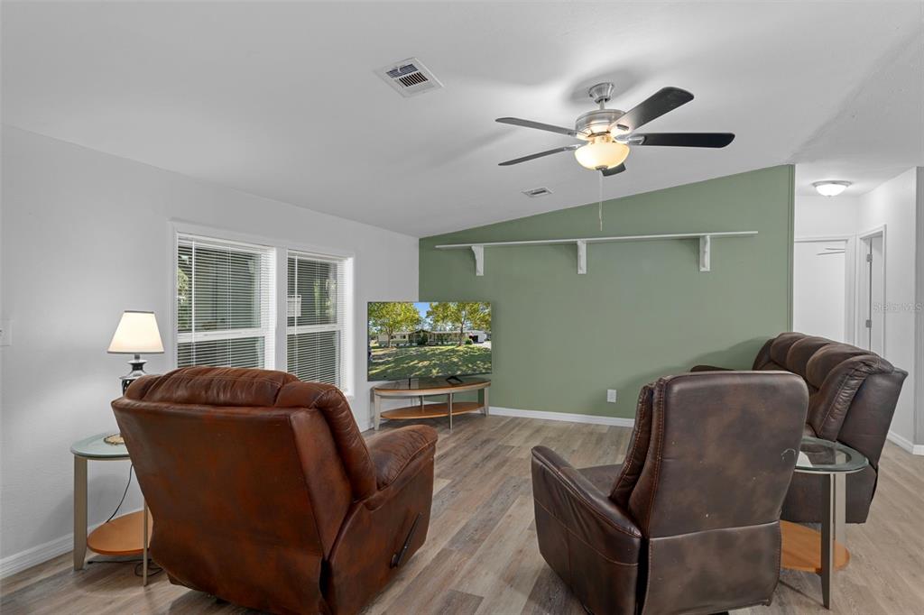 4641 South Slash Pine Avenue Homosassa, FL 34446 - Photo 11 of 49