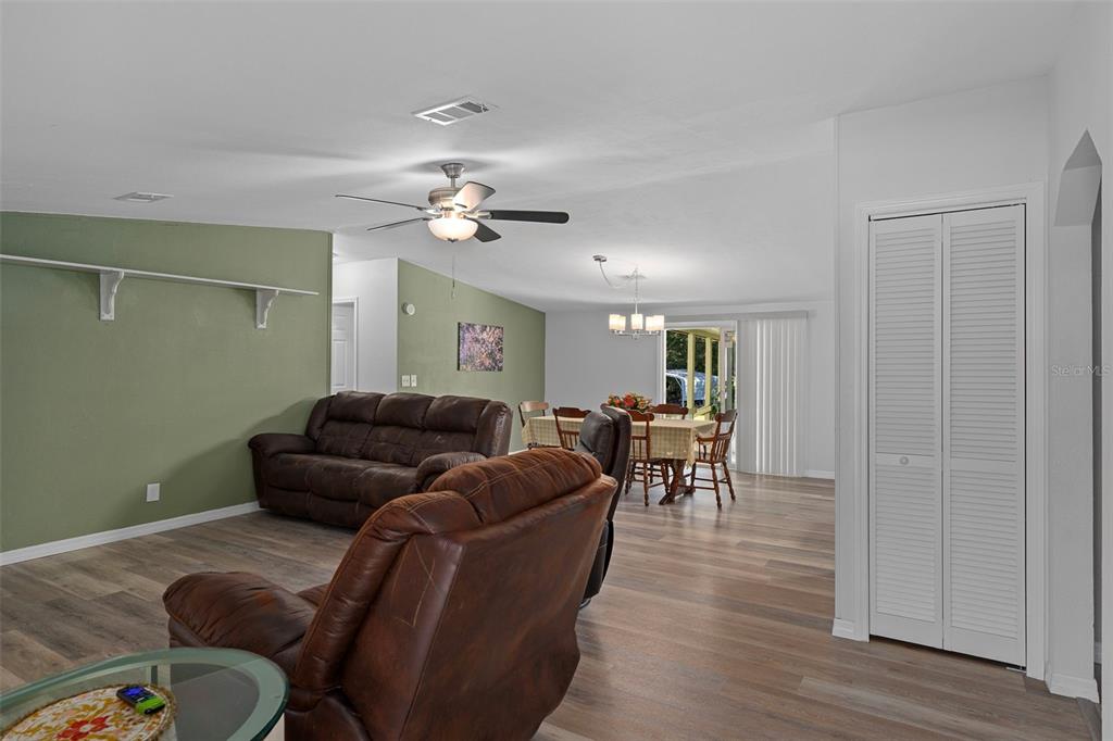 4641 South Slash Pine Avenue Homosassa, FL 34446 - Photo 10 of 49