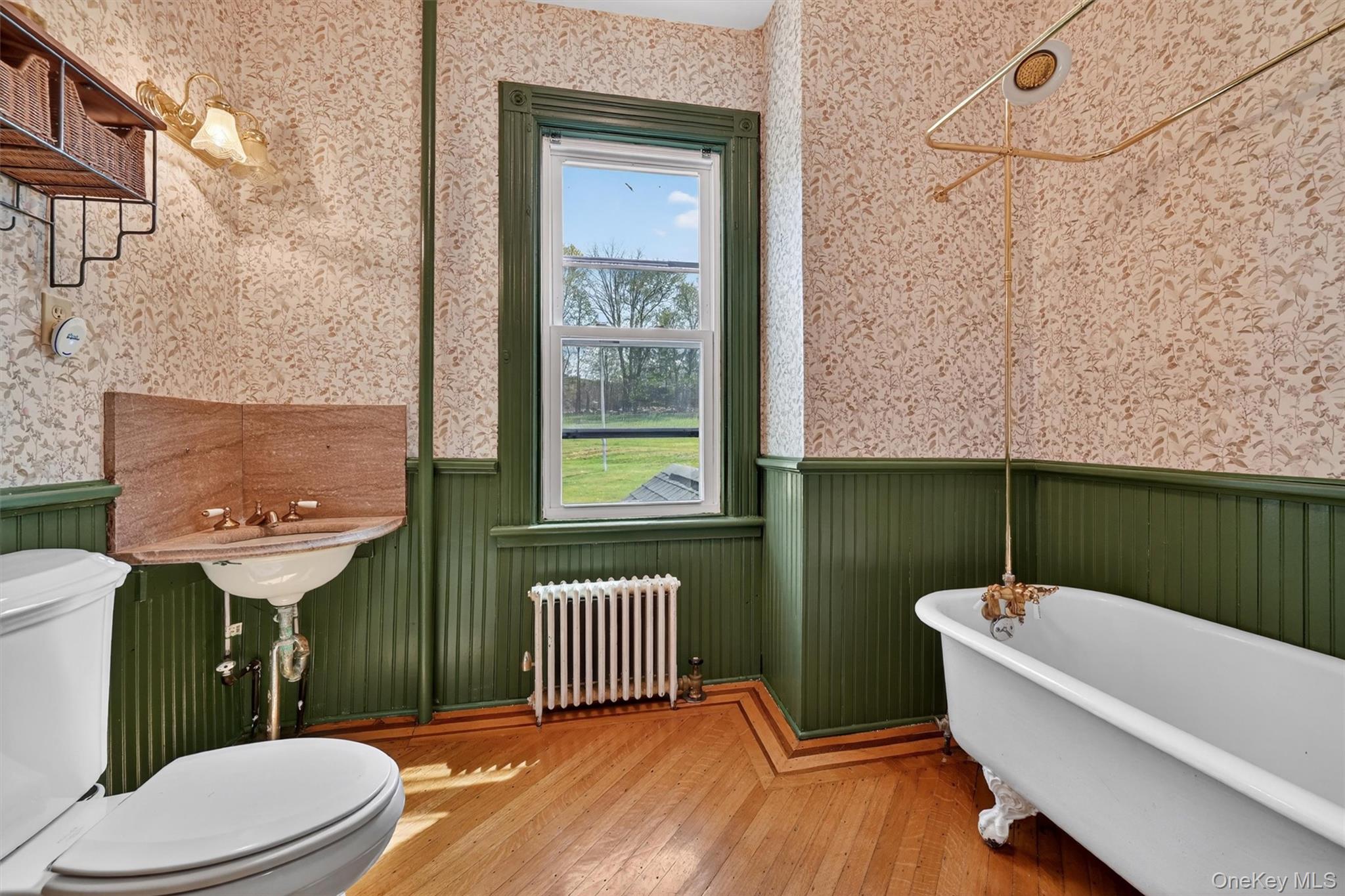 12 Perry Creek Road Washingtonville, NY 10992 - Photo 25 of 48 a bathroom with a sink a toilet and bathtub