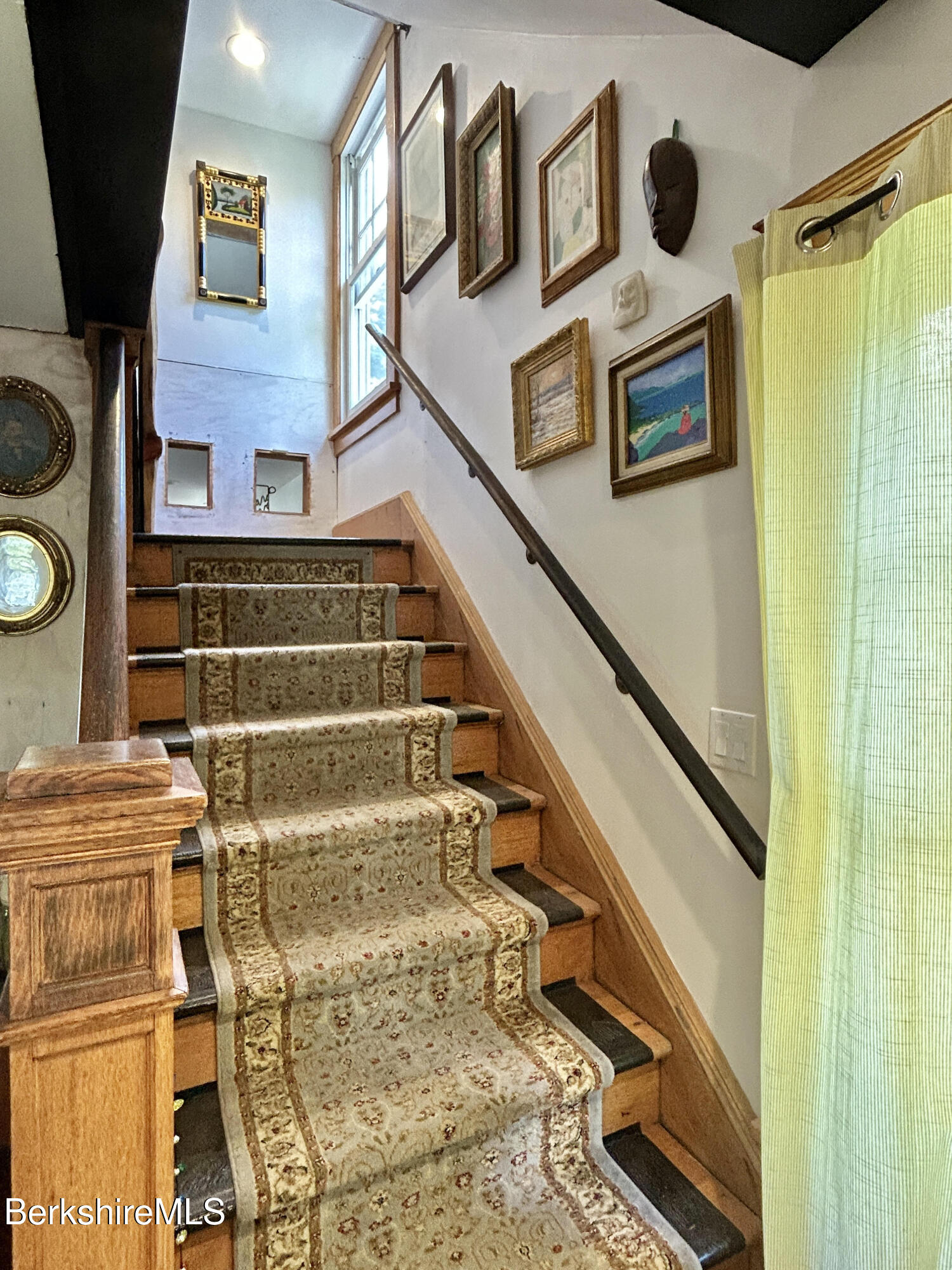 96 East Quincy Street North Adams, MA 01247 - Photo 4 of 16 a view of entryway