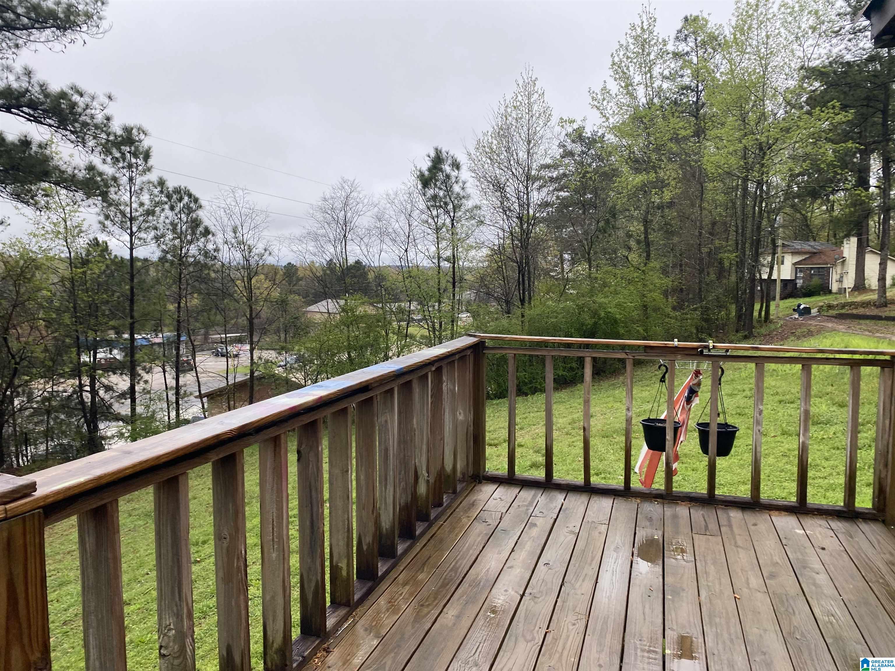 413 Jerry Drive Southwest Bessemer, AL 35022 - Photo 3 of 33