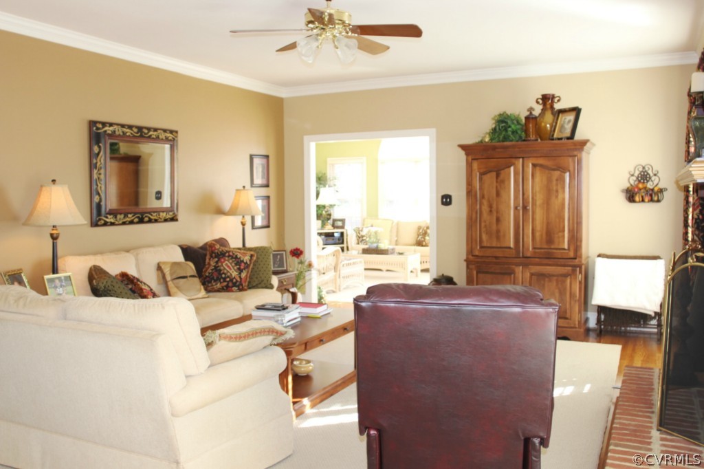14431 Newgate Road Midlothian, VA 23113 - Photo 8 of 24 a living room with furniture and a window