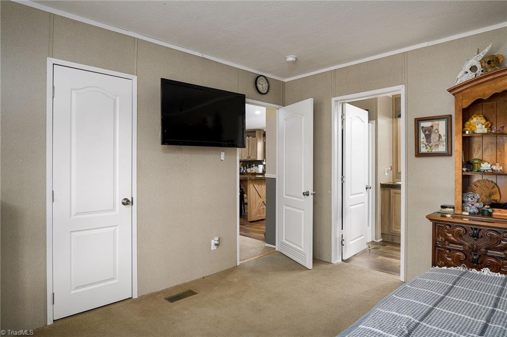 452 Will Boone Road Mocksville, NC 27028 - Photo 12 of 24 Primary Bedroom