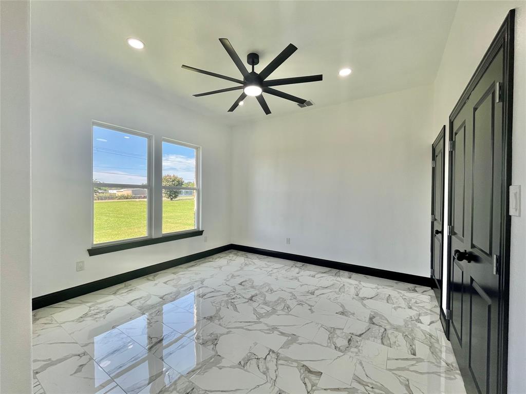 127 Valley Meadows Drive Springtown, TX 76082 - Photo 18 of 32