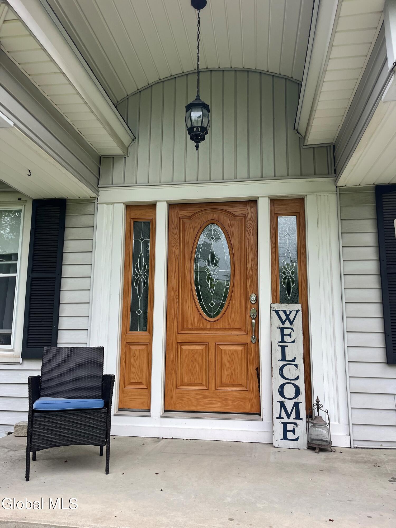 338 South Albany Road Bethlehem, NY 12158 - Photo 3 of 17 2