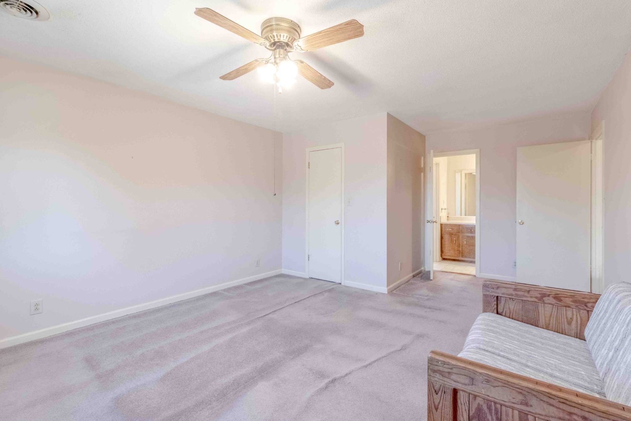 4316 Memory Lane Adams, TN 37010 - Photo 26 of 45 an empty room with windows and fan