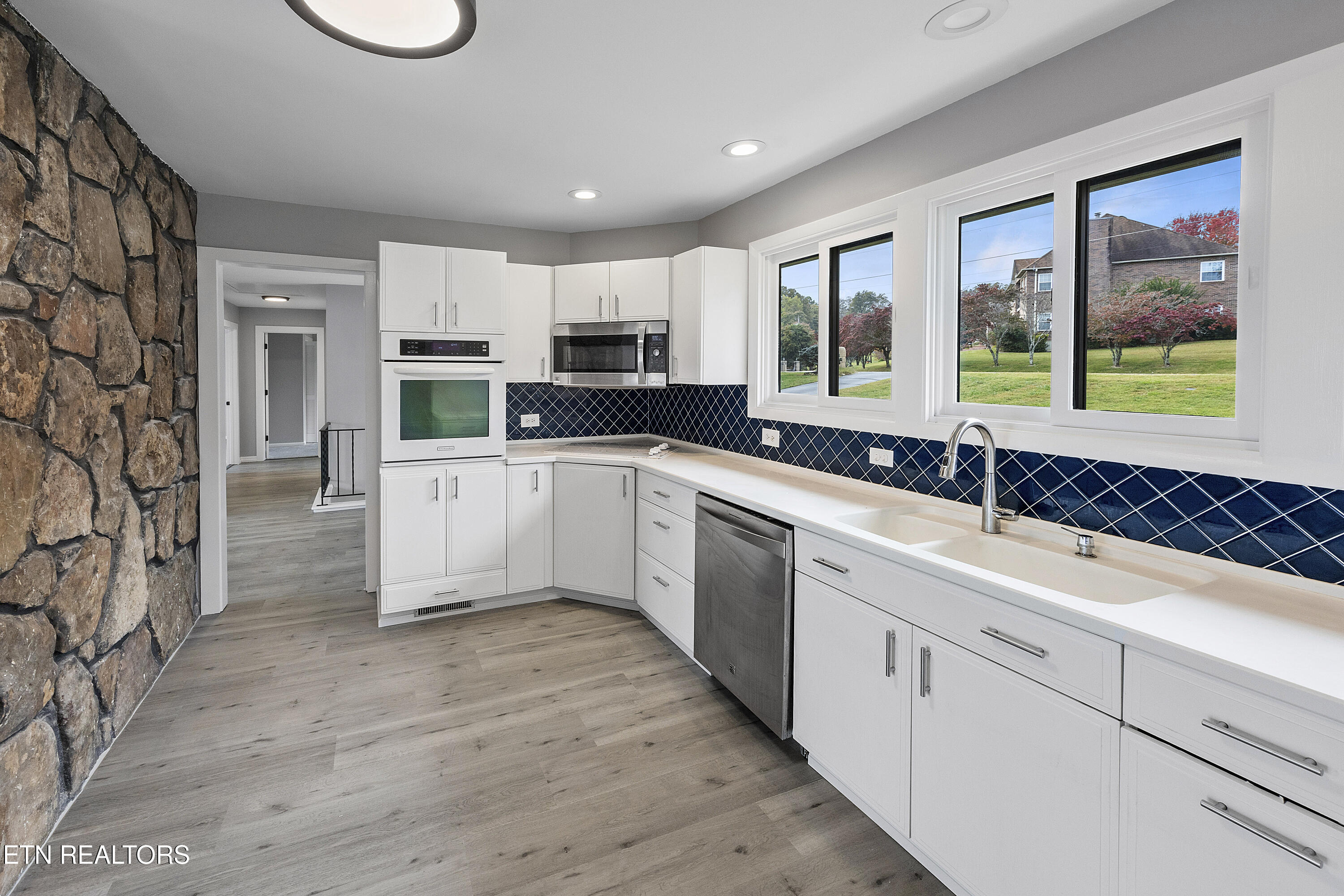 3860 Brooksview Road Lenoir City, TN 37772 - Photo 14 of 40 L40A9621