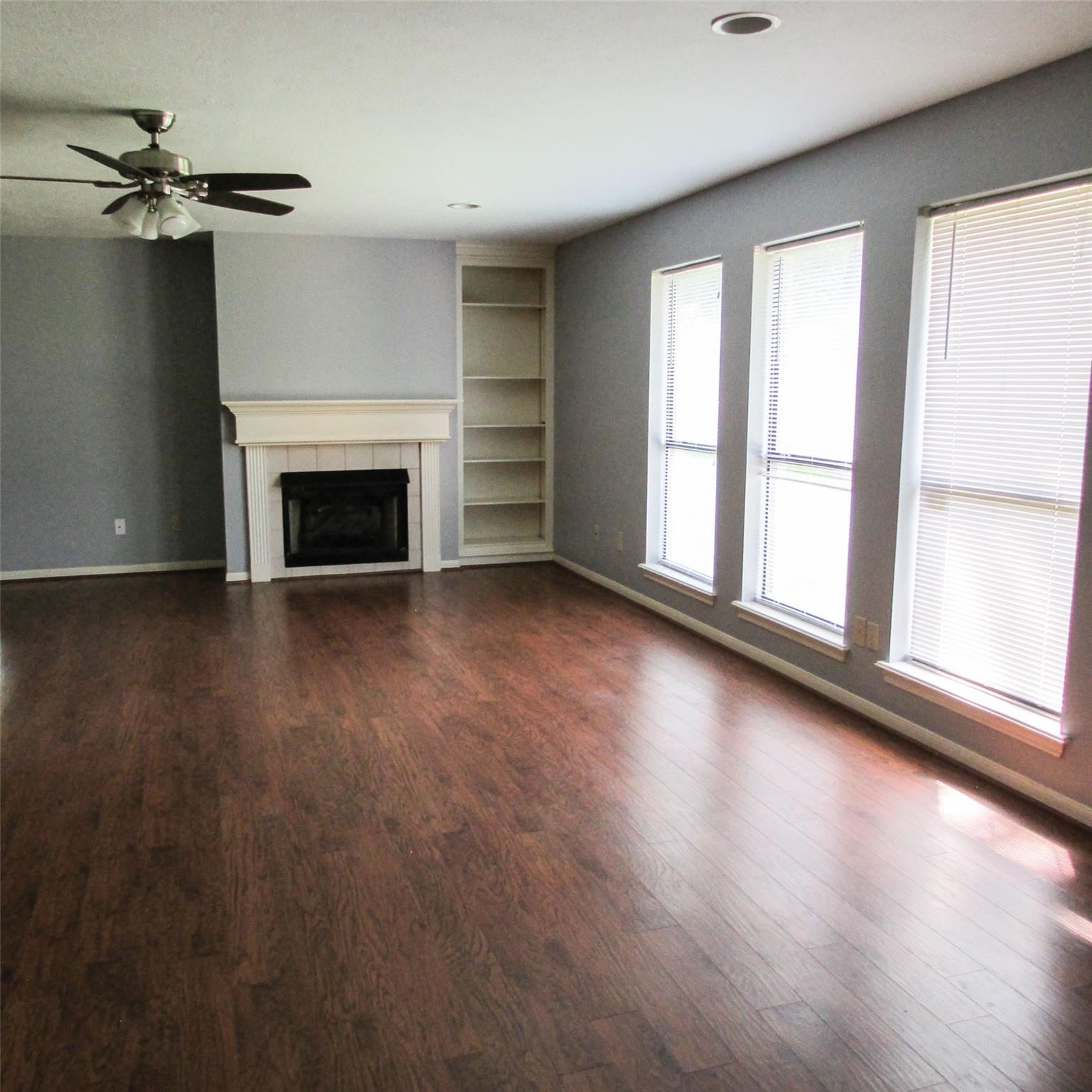 2232 Azalea Circle Huntsville, TX 77340 - Photo 7 of 24 Family room