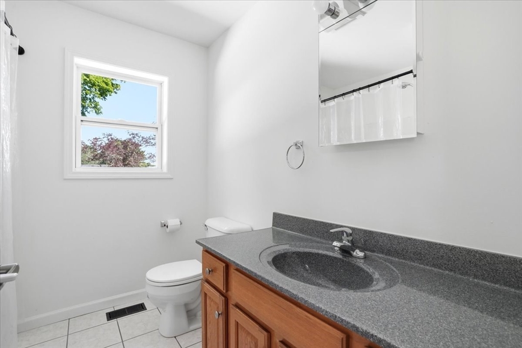 111 Wompatuck Road Hingham, MA 02043 - Photo 11 of 25