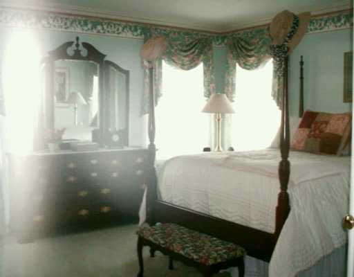 107 Old Farm Road Canonsburg, PA 15317 - Photo 8 of 8 Master Bedroom.