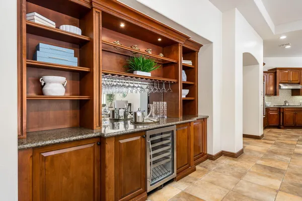 $249,000 | 80-085 North Residence Club Drive, Unit 904, La Quinta, CA 92253