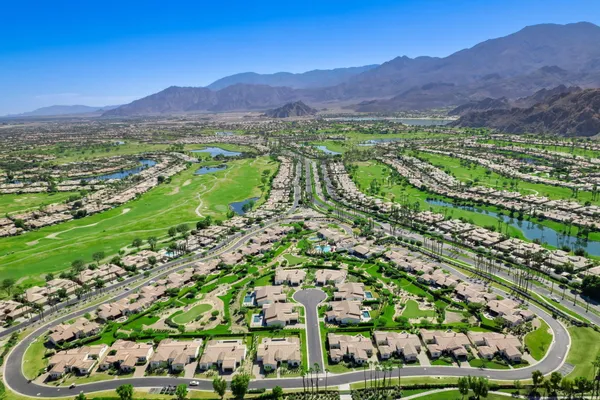 $249,000 | 80-085 North Residence Club Drive, Unit 904, La Quinta, CA 92253