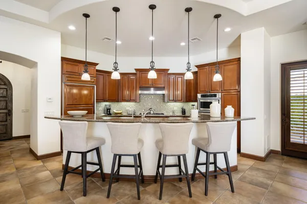 $249,000 | 80-085 North Residence Club Drive, Unit 904, La Quinta, CA 92253