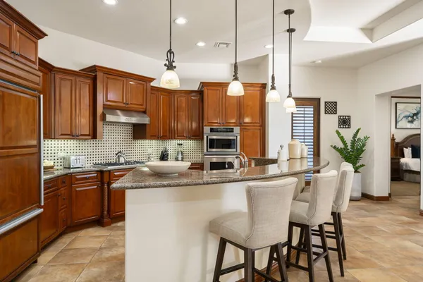 $249,000 | 80-085 North Residence Club Drive, Unit 904, La Quinta, CA 92253