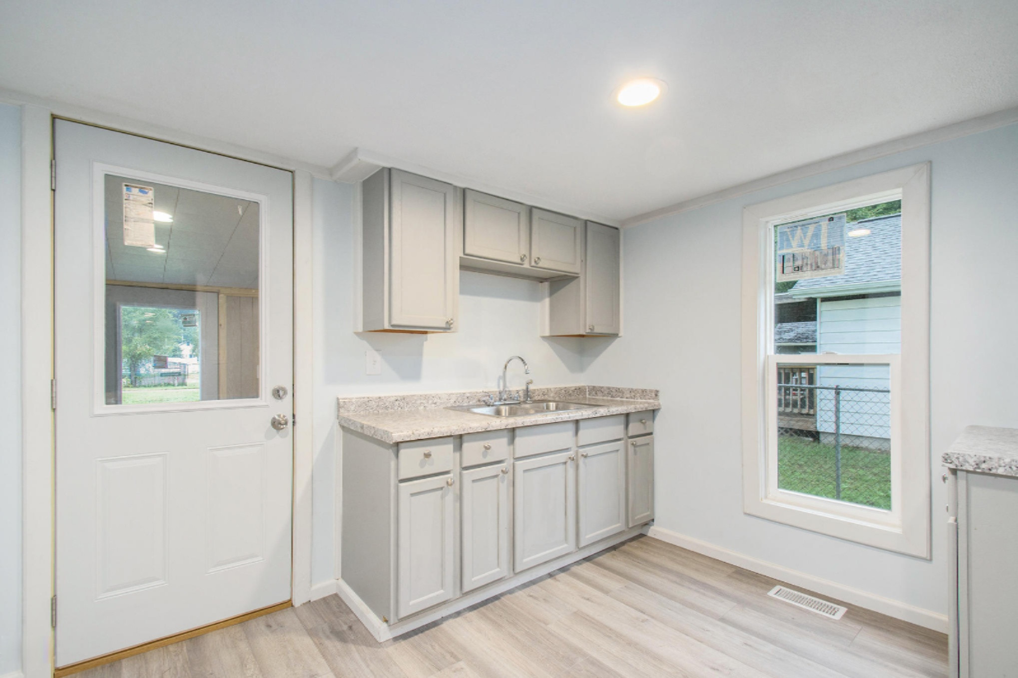 1109 7th Street Three Rivers, MI 49093 - Photo 8 of 20 DSC_0011