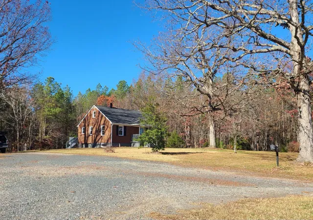 $260,000 | 4105 Stonewall Road, Concord, VA 24538