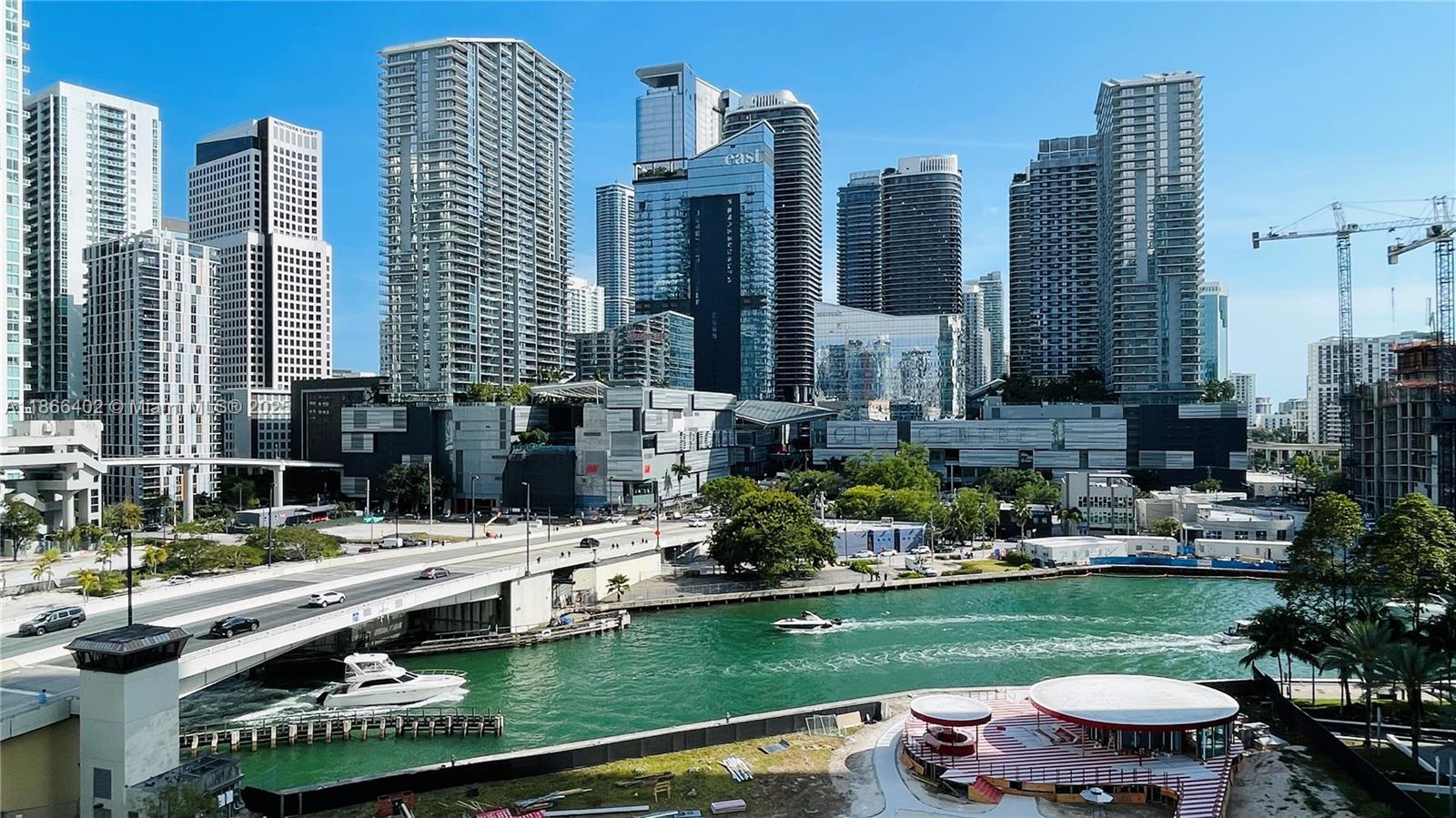 350 South Miami Avenue, Unit 2611 Miami, FL 33130 - Photo 18 of 34 a view of a city with tall buildings