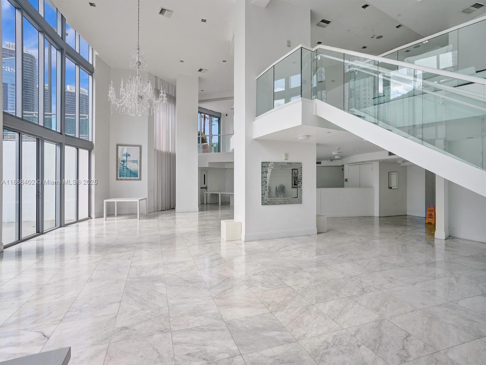 350 South Miami Avenue, Unit 2611 Miami, FL 33130 - Photo 26 of 34 a view of an entryway with a hallway
