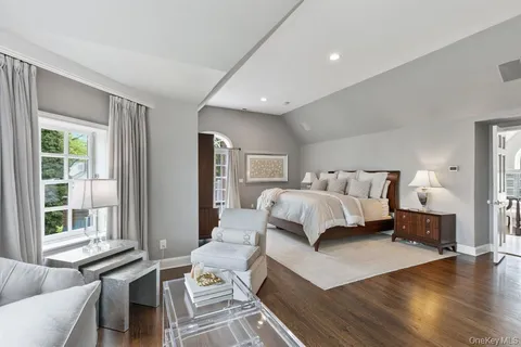 $5,995,000 | 8 Boxwood Lane, Rye, NY 10580