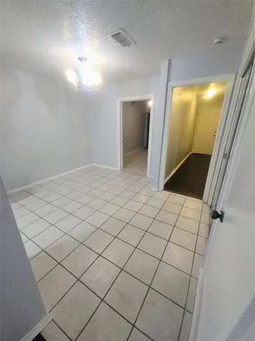 a view of a utility room