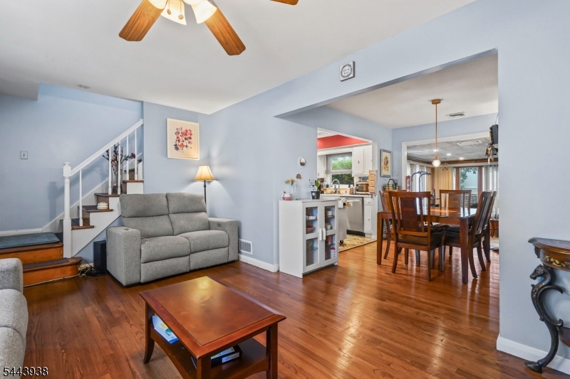 57 Ivanhoe Terrace Bloomfield, NJ 07003 - Photo 7 of 37