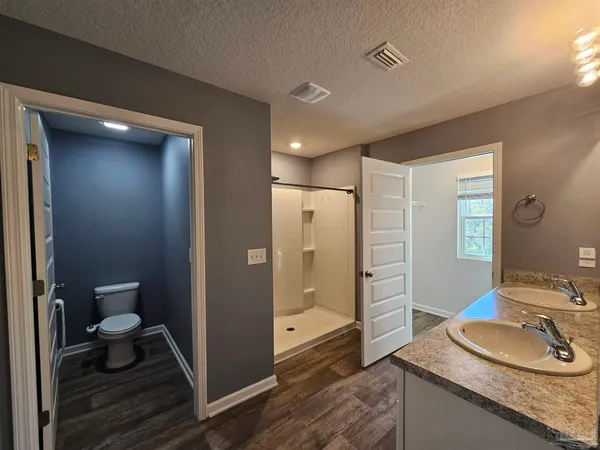 $2,400 | 5426 Merlin Way, Milton, FL 32583