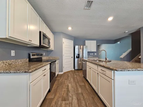 $2,400 | 5426 Merlin Way, Milton, FL 32583