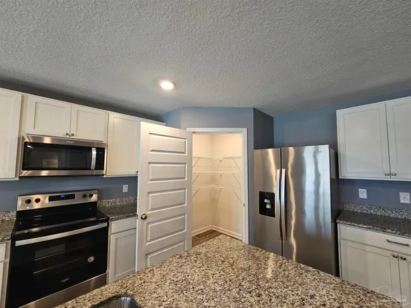 $2,400 | 5426 Merlin Way, Milton, FL 32583