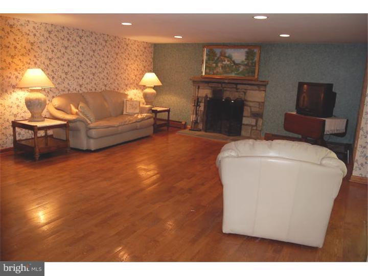 6318 East Valley Green Road Flourtown, PA 19031 - Photo 11 of 24 Family Room