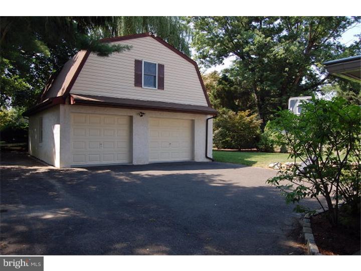 6318 East Valley Green Road Flourtown, PA 19031 - Photo 23 of 24 Garage