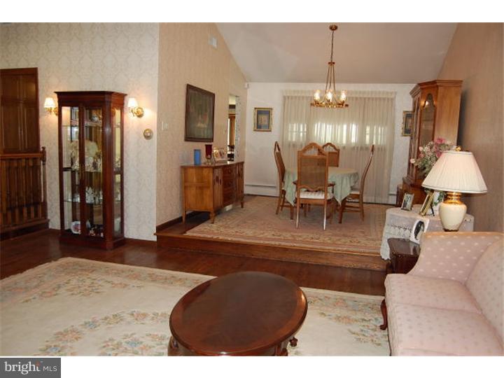6318 East Valley Green Road Flourtown, PA 19031 - Photo 5 of 24 Dining Room