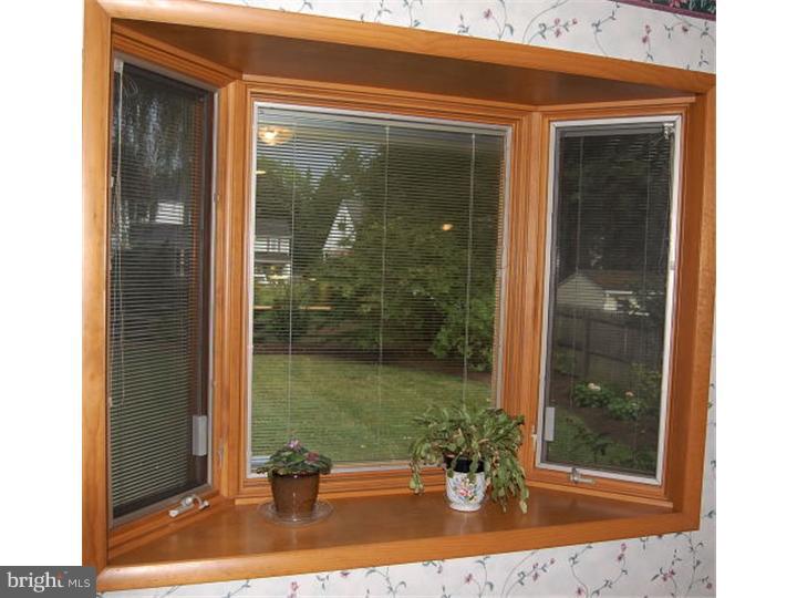 6318 East Valley Green Road Flourtown, PA 19031 - Photo 6 of 24 Kitchen