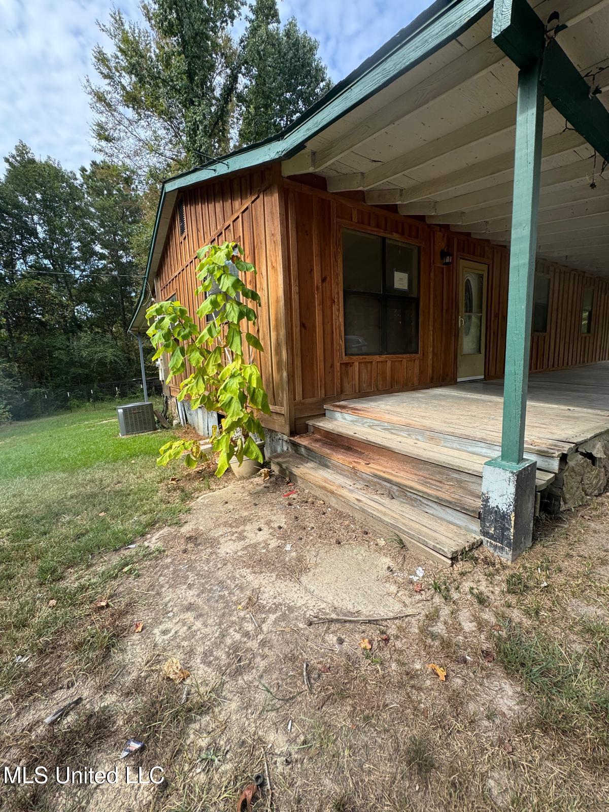 149 Star-Braxton Road Braxton, MS 39044 - Photo 3 of 23 WhatsApp Image 2025-09-05 at 16.25.17_29