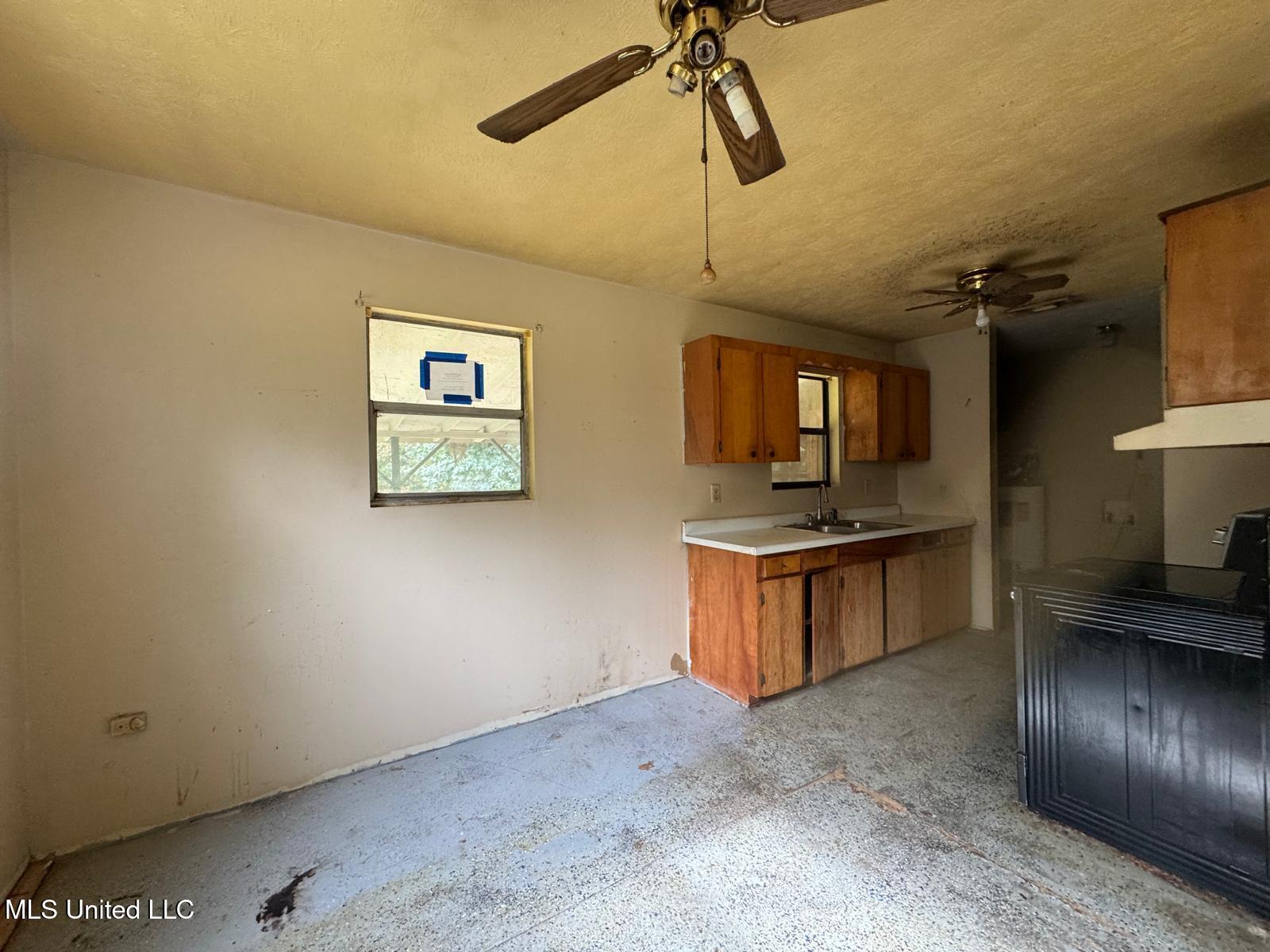 149 Star-Braxton Road Braxton, MS 39044 - Photo 5 of 23 WhatsApp Image 2025-09-05 at 16.19.51_d8