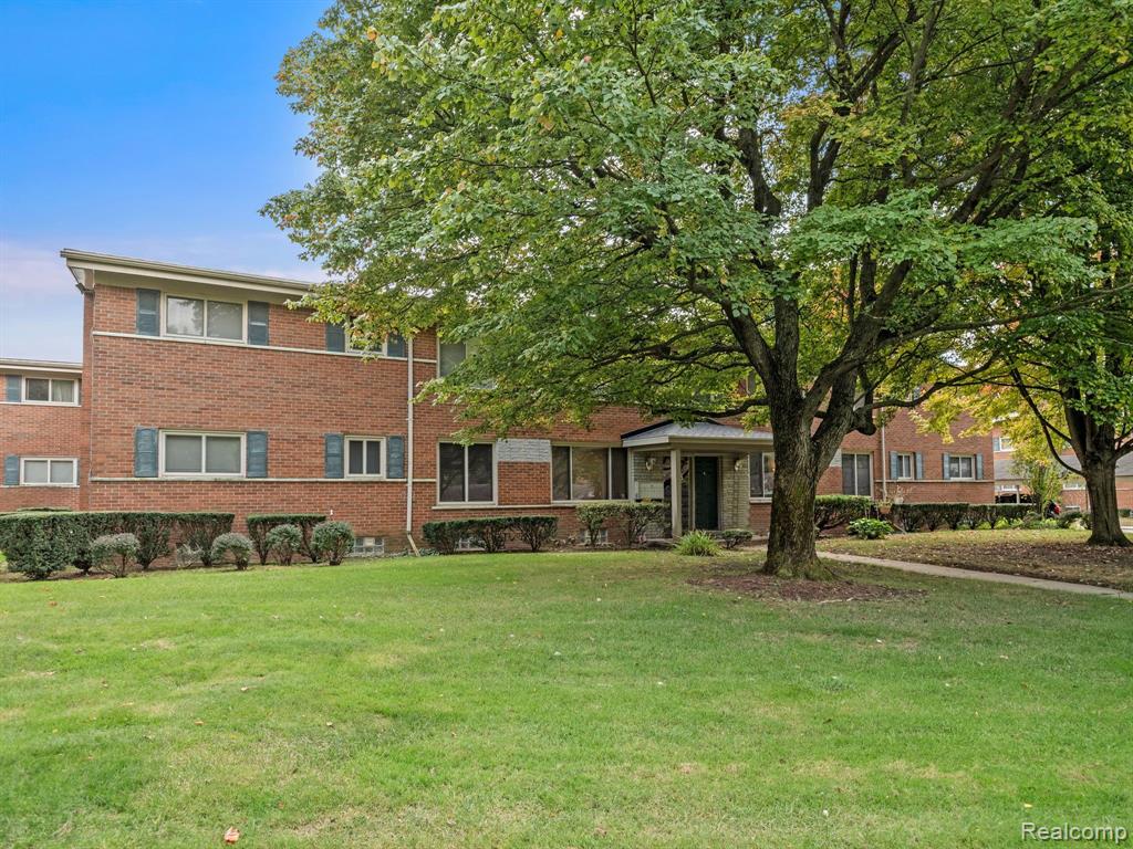 1195 Derby Road, Unit 8 Birmingham, MI 48009 - Photo 23 of 32