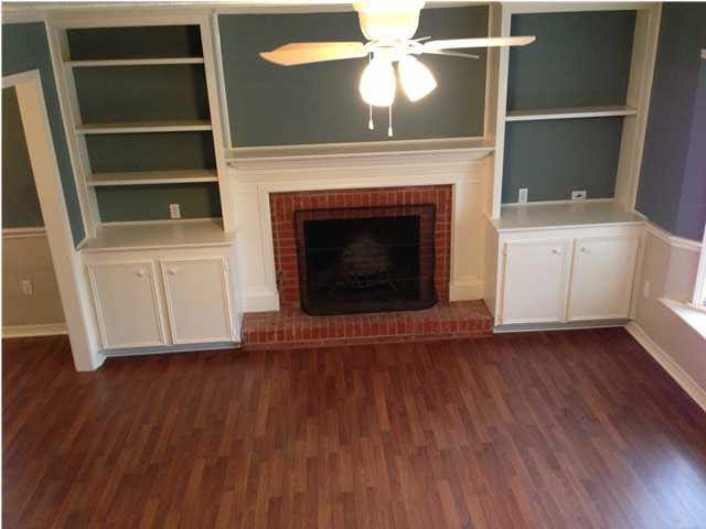 40 Northtown Road, Unit B Jackson, MS 39211 - Photo 4 of 7 Alternate view great room