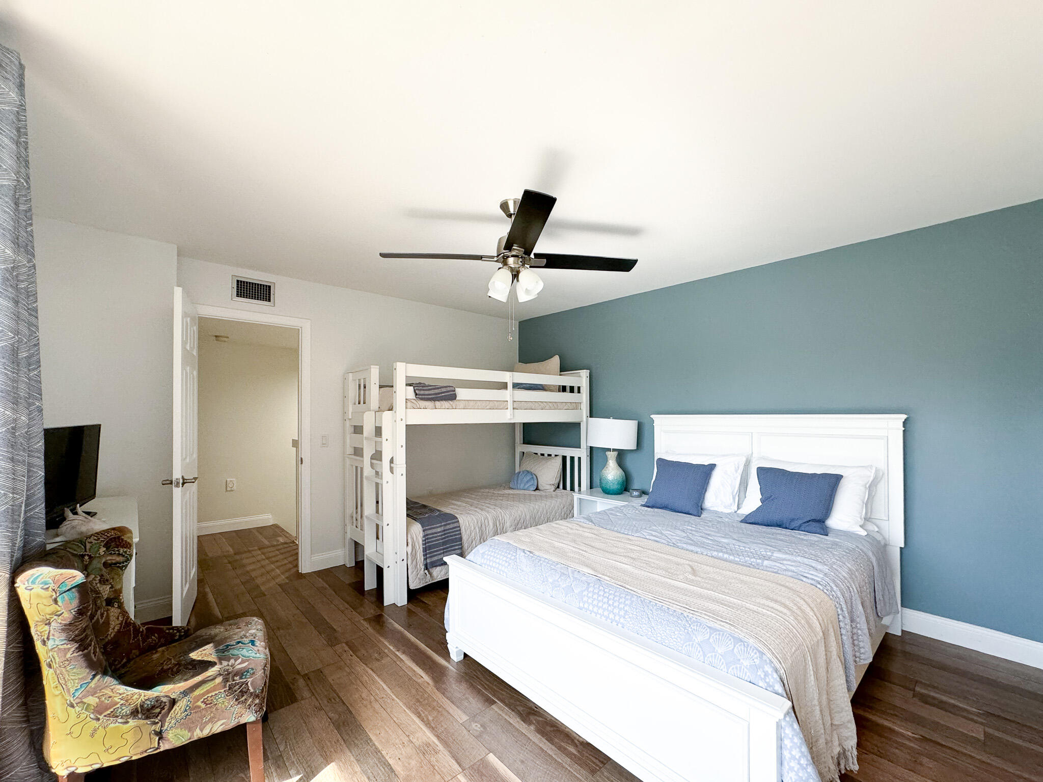 2821 28th Court Jupiter, FL 33477 - Photo 17 of 29 IMG_3213