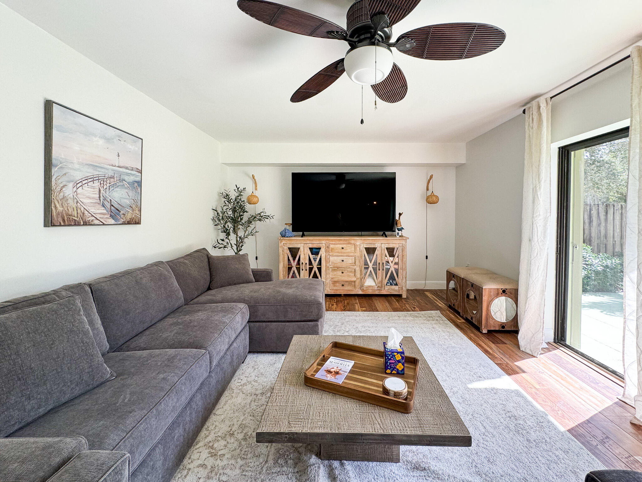 2821 28th Court Jupiter, FL 33477 - Photo 4 of 29 IMG_3197